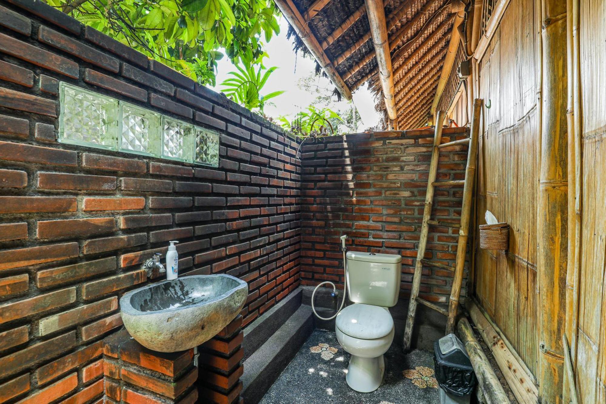 Omunity Bali 호텔 싱가라자 외부 사진