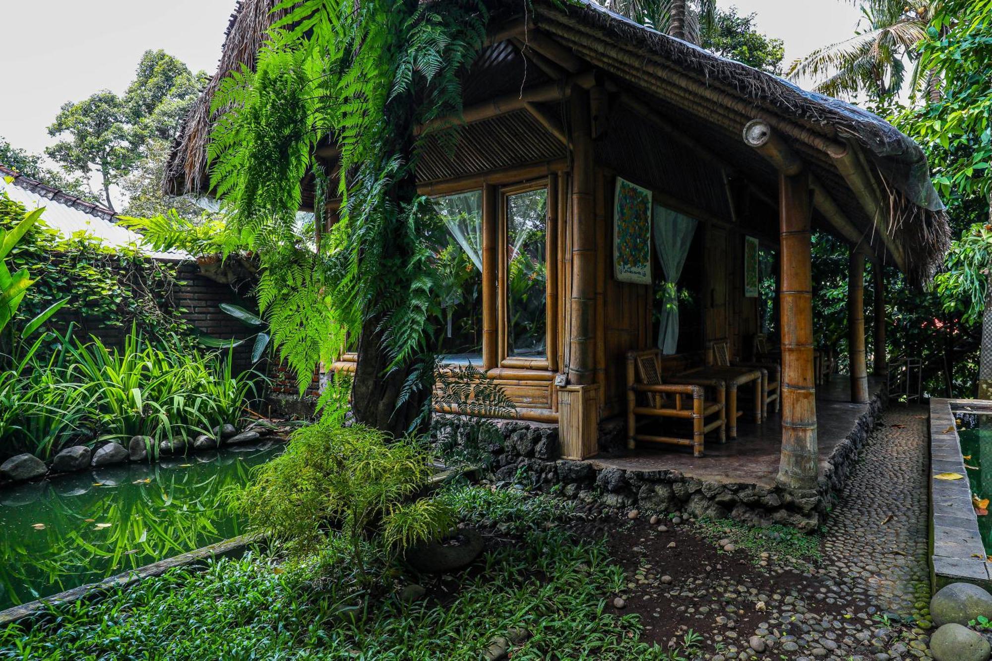 Omunity Bali 호텔 싱가라자 외부 사진